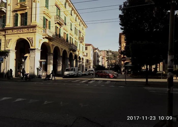 Πανσιόν Colors Of Cinque Terre - 4*